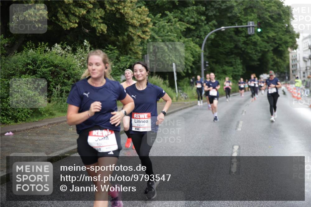 14.06.2026 - REWE Women's Run Jannik Wohlers http://msf.ph/oto/9793547 14.06.2026 09:53:01 Laufen 10075, 517, 11007, 57 meine-sportfotos.de