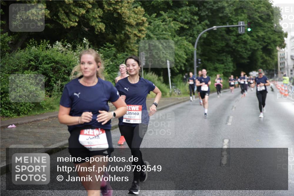 14.06.2026 - REWE Women's Run Jannik Wohlers http://msf.ph/oto/9793549 14.06.2026 09:53:01 Laufen 10075, 11007, 7 meine-sportfotos.de