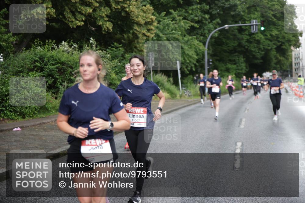 14.06.2026 - REWE Women's Run Jannik Wohlers http://msf.ph/oto/9793551 14.06.2026 09:53:01 Laufen 10075, 11007, 57 meine-sportfotos.de