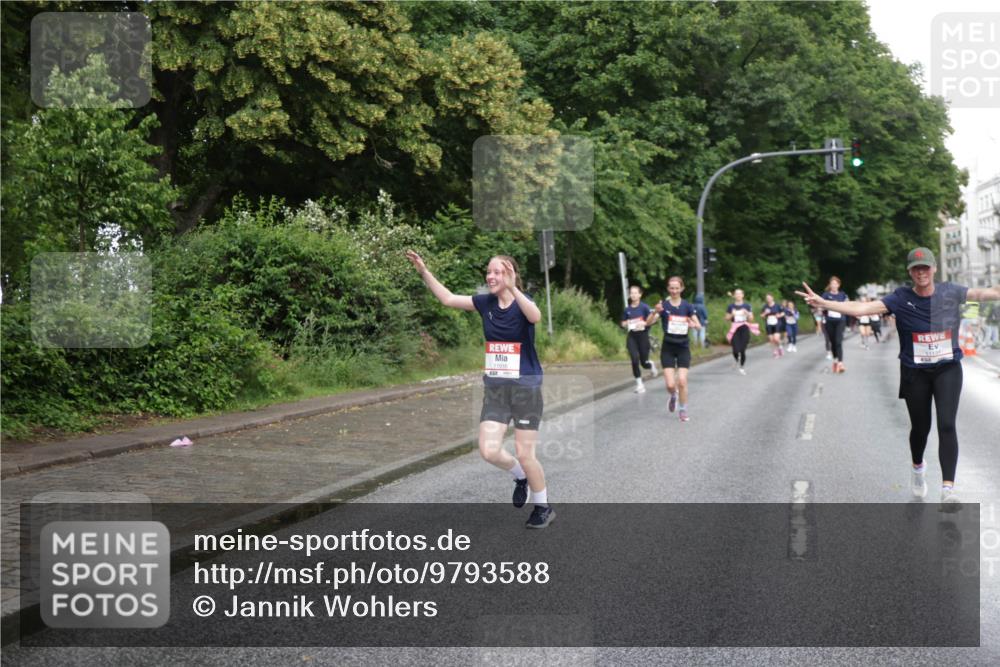14.06.2026 - REWE Women's Run Jannik Wohlers http://msf.ph/oto/9793588 14.06.2026 09:53:04 Laufen 11016, 11131 meine-sportfotos.de