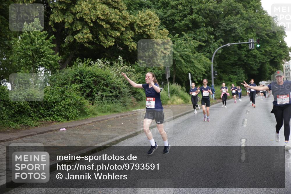 14.06.2026 - REWE Women's Run Jannik Wohlers http://msf.ph/oto/9793591 14.06.2026 09:53:04 Laufen 11016 meine-sportfotos.de