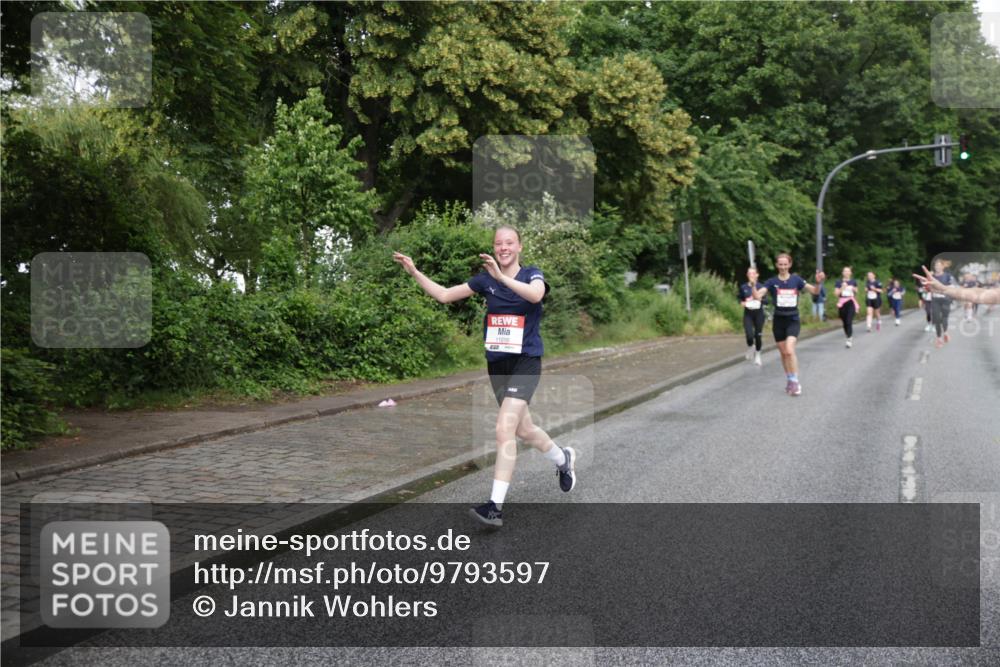 14.06.2026 - REWE Women's Run Jannik Wohlers http://msf.ph/oto/9793597 14.06.2026 09:53:04 Laufen 7 meine-sportfotos.de