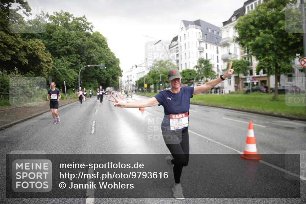 14.06.2026 - REWE Women's Run Jannik Wohlers http://msf.ph/oto/9793616 14.06.2026 09:53:06 Laufen 11131 meine-sportfotos.de
