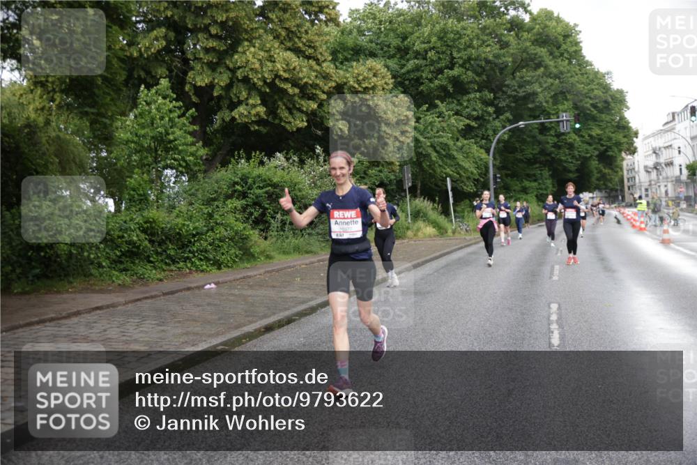 14.06.2026 - REWE Women's Run Jannik Wohlers http://msf.ph/oto/9793622 14.06.2026 09:53:07 Laufen 10377 meine-sportfotos.de