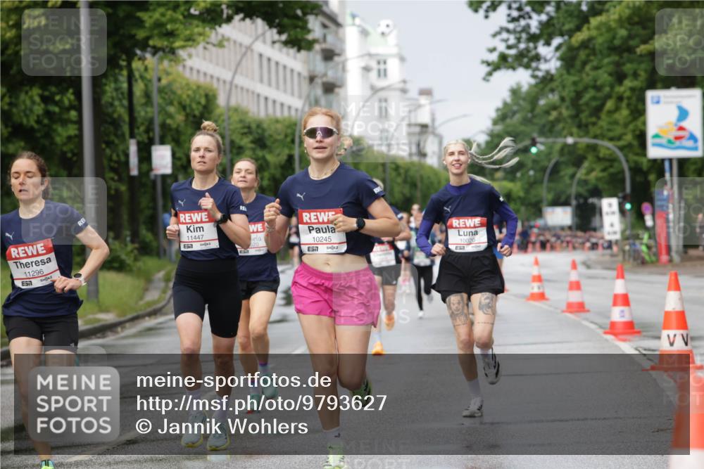 14.06.2026 - REWE Women's Run Jannik Wohlers http://msf.ph/oto/9793627 14.06.2026 09:07:22 Laufen 11296, 11447, 520, 10245, 57, 10020 meine-sportfotos.de