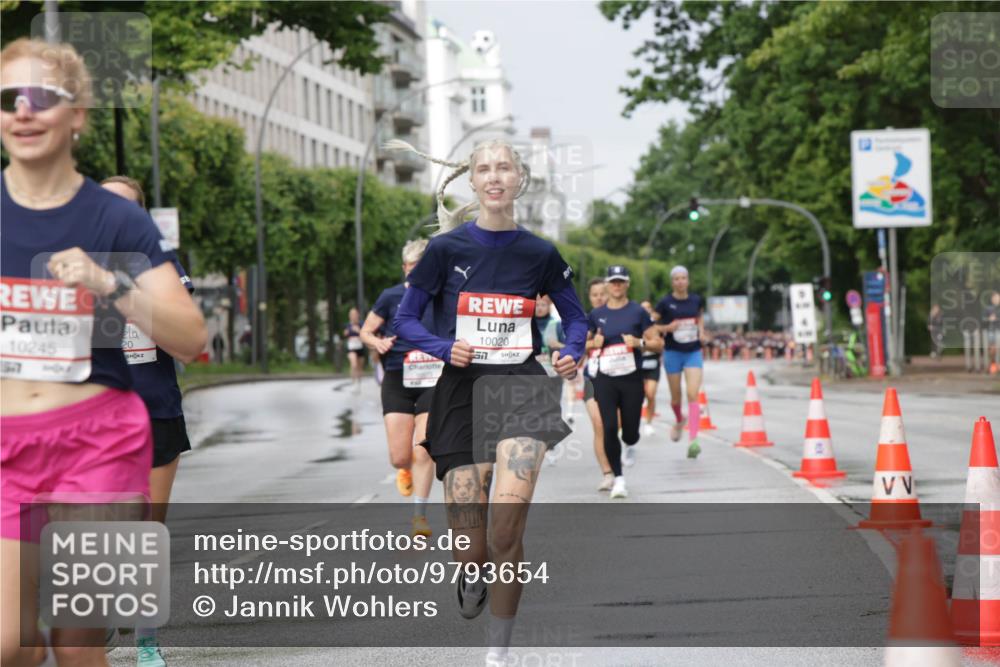 14.06.2026 - REWE Women's Run Jannik Wohlers http://msf.ph/oto/9793654 14.06.2026 09:07:24 Laufen 10245, 1517, 20, 10020 meine-sportfotos.de
