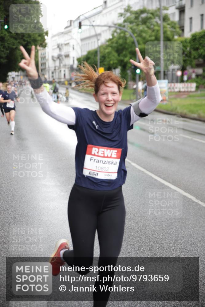 14.06.2026 - REWE Women's Run Jannik Wohlers http://msf.ph/oto/9793659 14.06.2026 09:53:11 Laufen 10802, 7 meine-sportfotos.de