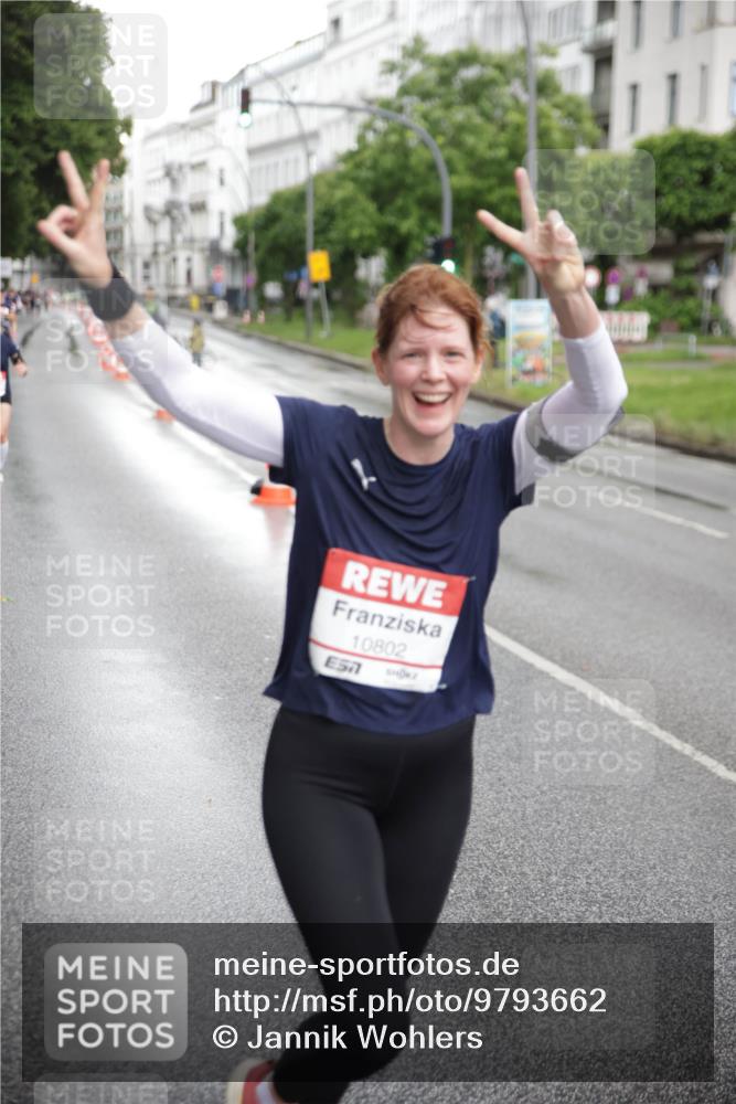14.06.2026 - REWE Women's Run Jannik Wohlers http://msf.ph/oto/9793662 14.06.2026 09:53:11 Laufen 10802, 57 meine-sportfotos.de
