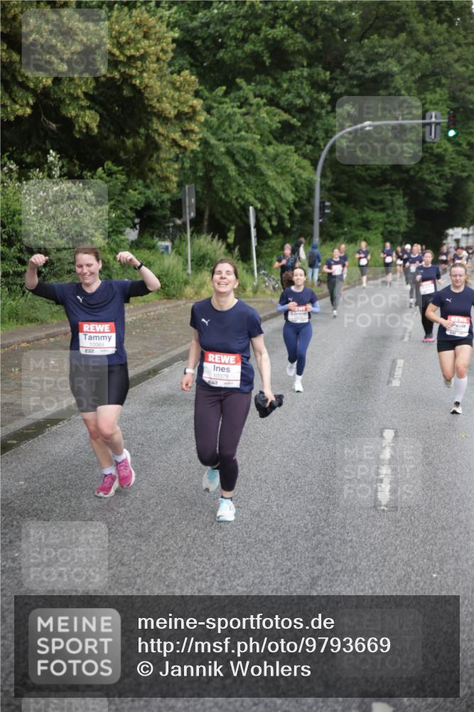 14.06.2026 - REWE Women's Run Jannik Wohlers http://msf.ph/oto/9793669 14.06.2026 09:53:12 Laufen 10069, 10378 meine-sportfotos.de