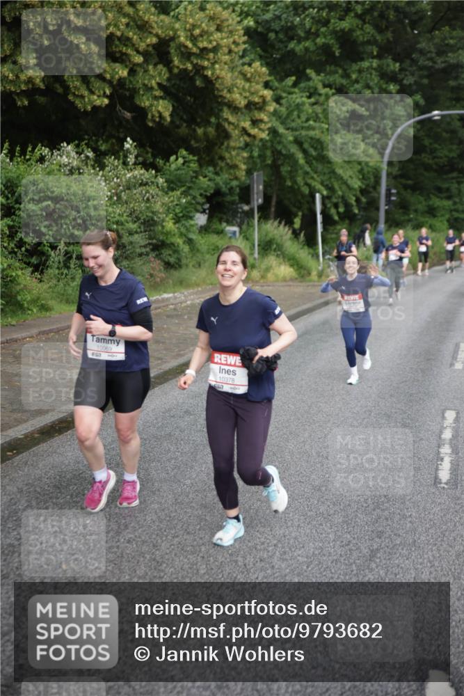 14.06.2026 - REWE Women's Run Jannik Wohlers http://msf.ph/oto/9793682 14.06.2026 09:53:13 Laufen 10069, 57, 10378, 33 meine-sportfotos.de