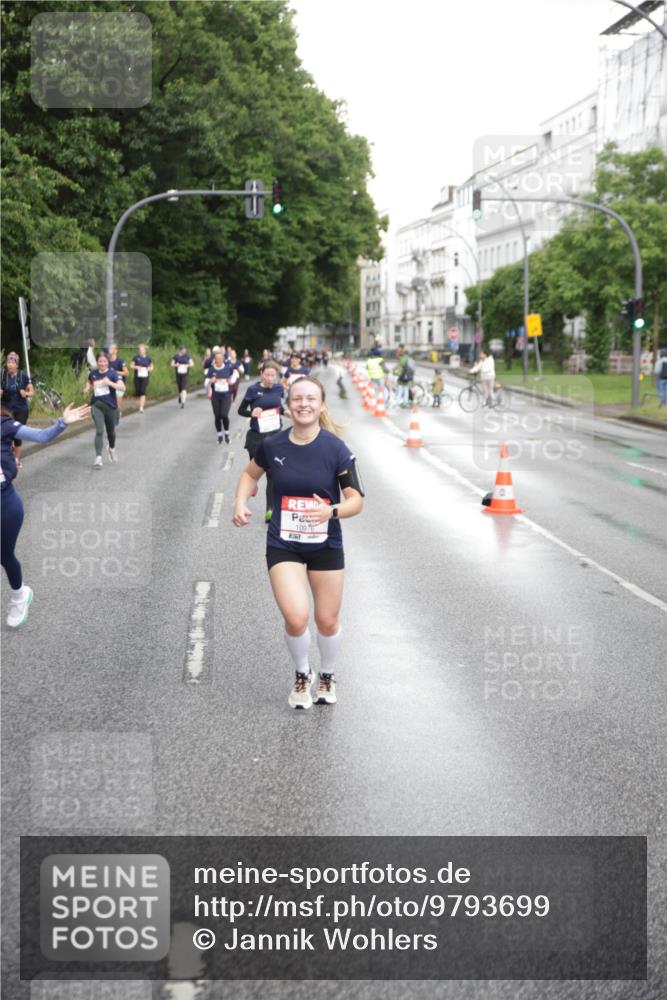 14.06.2026 - REWE Women's Run Jannik Wohlers http://msf.ph/oto/9793699 14.06.2026 09:53:14 Laufen 10976 meine-sportfotos.de