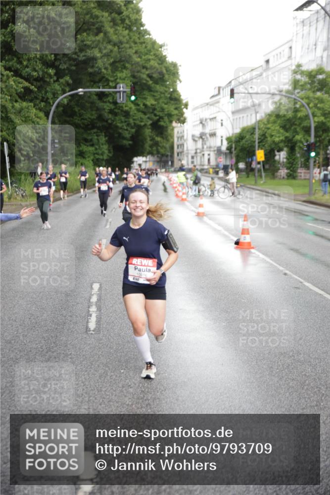14.06.2026 - REWE Women's Run Jannik Wohlers http://msf.ph/oto/9793709 14.06.2026 09:53:14 Laufen 10976 meine-sportfotos.de