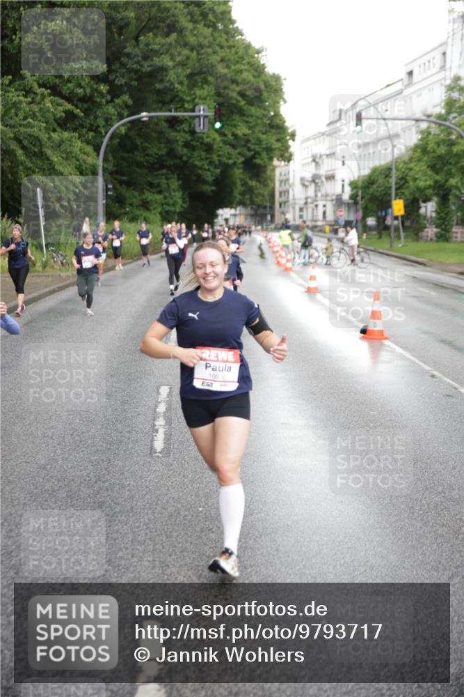 14.06.2026 - REWE Women's Run Jannik Wohlers http://msf.ph/oto/9793717 14.06.2026 09:53:14 Laufen 10976 meine-sportfotos.de
