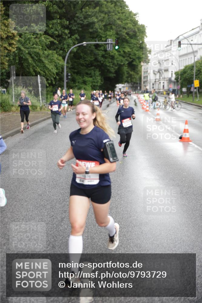 14.06.2026 - REWE Women's Run Jannik Wohlers http://msf.ph/oto/9793729 14.06.2026 09:53:15 Laufen 10676 meine-sportfotos.de