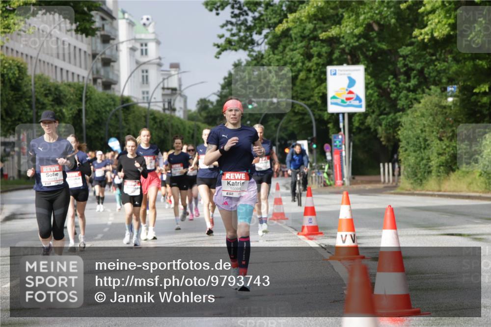 14.06.2026 - REWE Women's Run Jannik Wohlers http://msf.ph/oto/9793743 14.06.2026 09:07:43 Laufen 10233, 10095, 7 meine-sportfotos.de