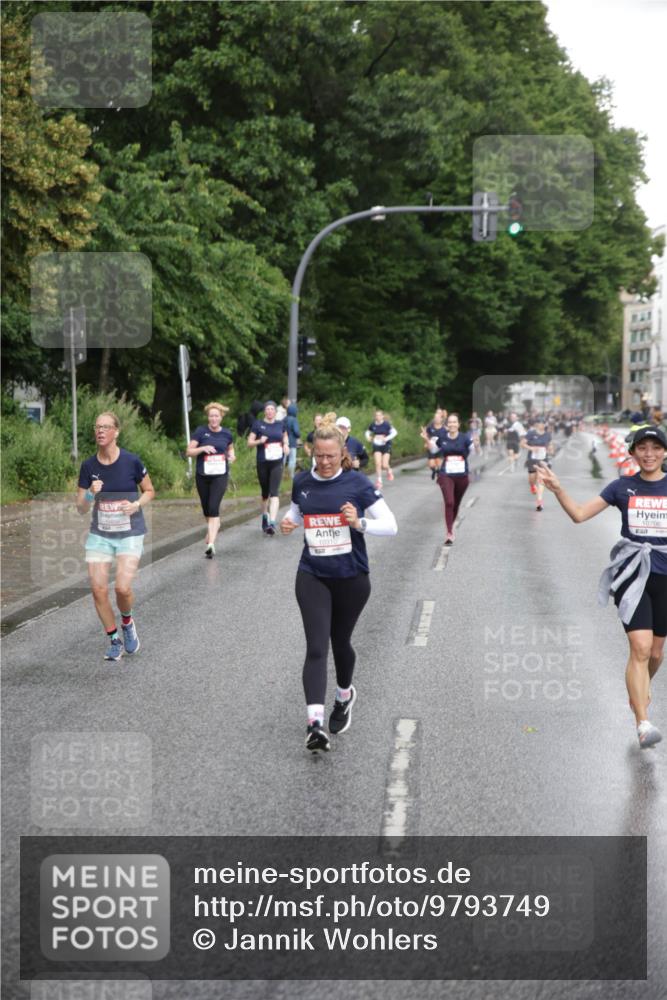 14.06.2026 - REWE Women's Run Jannik Wohlers http://msf.ph/oto/9793749 14.06.2026 09:53:19 Laufen 10706 meine-sportfotos.de
