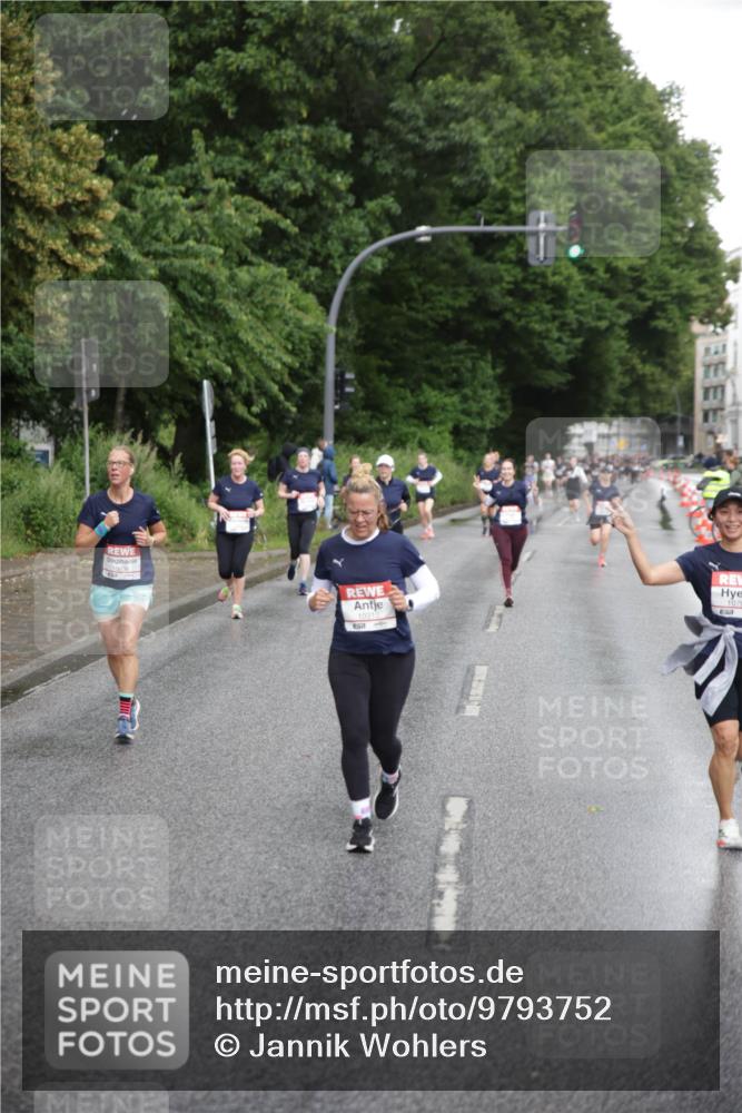 14.06.2026 - REWE Women's Run Jannik Wohlers http://msf.ph/oto/9793752 14.06.2026 09:53:19 Laufen  meine-sportfotos.de