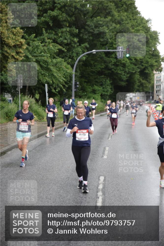 14.06.2026 - REWE Women's Run Jannik Wohlers http://msf.ph/oto/9793757 14.06.2026 09:53:19 Laufen 10310 meine-sportfotos.de