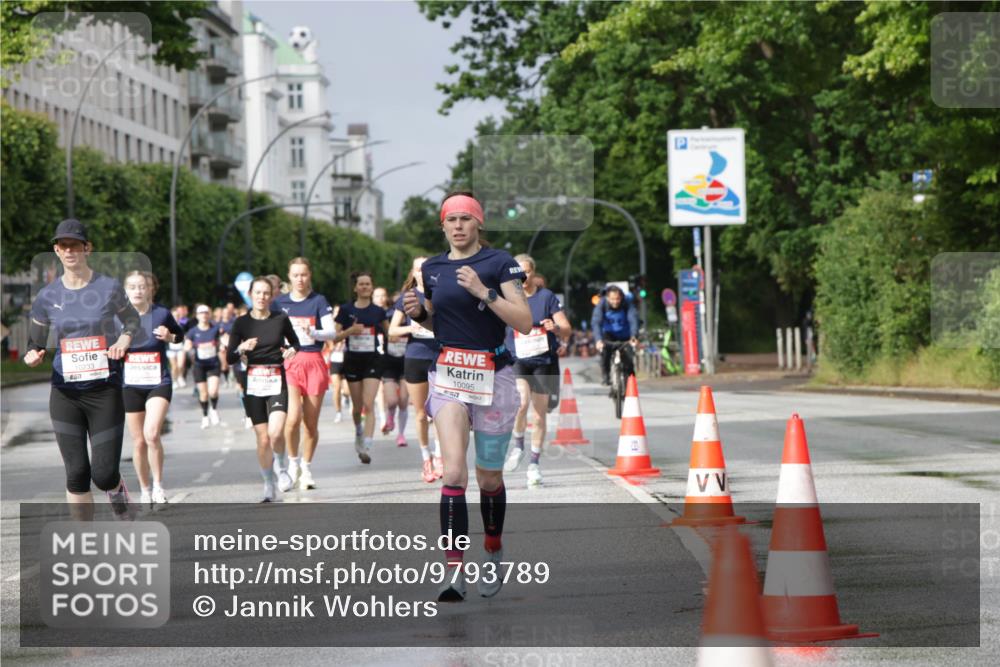 14.06.2026 - REWE Women's Run Jannik Wohlers http://msf.ph/oto/9793789 14.06.2026 09:07:43 Laufen 10233, 10095 meine-sportfotos.de