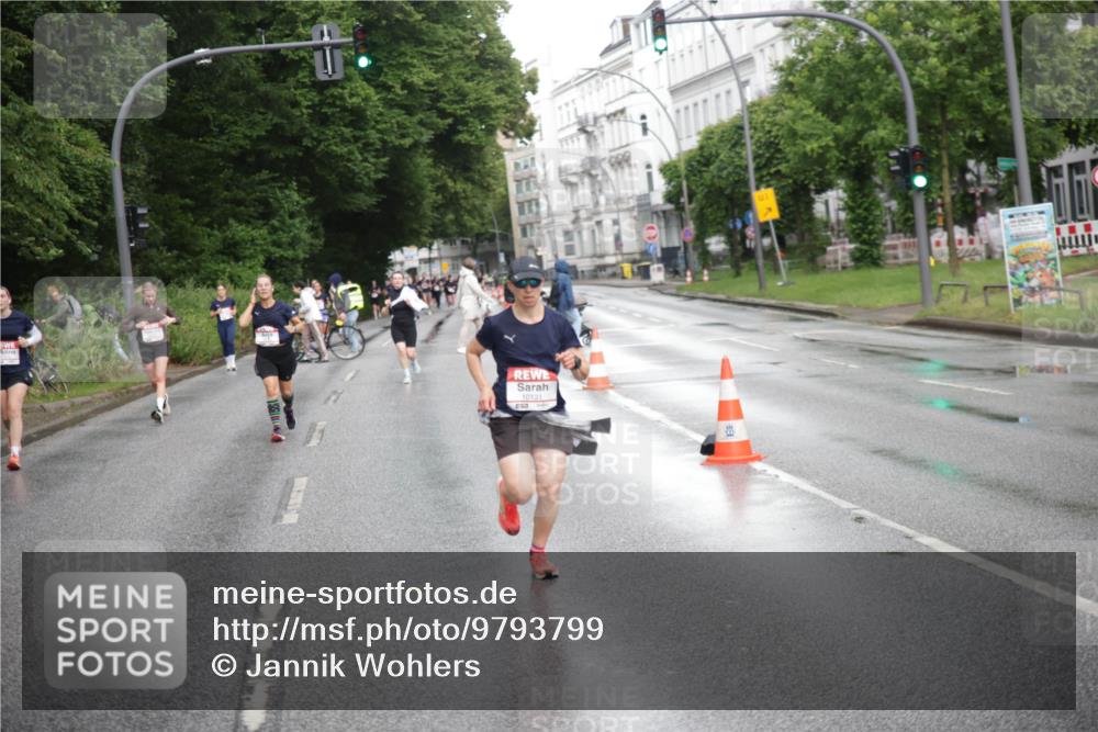 14.06.2026 - REWE Women's Run Jannik Wohlers http://msf.ph/oto/9793799 14.06.2026 09:53:25 Laufen 10131 meine-sportfotos.de