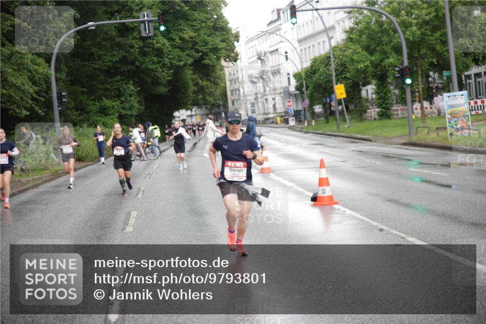 14.06.2026 - REWE Women's Run Jannik Wohlers http://msf.ph/oto/9793801 14.06.2026 09:53:25 Laufen 10131 meine-sportfotos.de