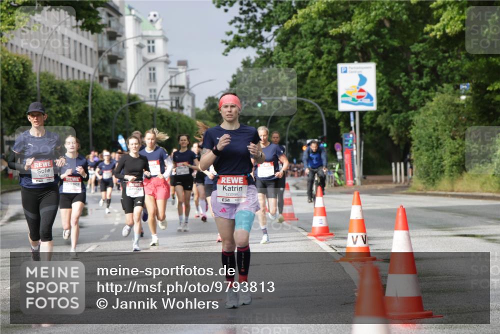 14.06.2026 - REWE Women's Run Jannik Wohlers http://msf.ph/oto/9793813 14.06.2026 09:07:44 Laufen 10233, 657, 10095, 7 meine-sportfotos.de