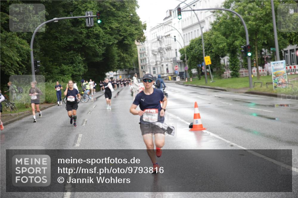 14.06.2026 - REWE Women's Run Jannik Wohlers http://msf.ph/oto/9793816 14.06.2026 09:53:26 Laufen 10131 meine-sportfotos.de