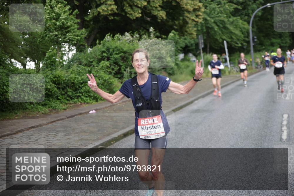 14.06.2026 - REWE Women's Run Jannik Wohlers http://msf.ph/oto/9793821 14.06.2026 09:53:27 Laufen 110, 10552 meine-sportfotos.de