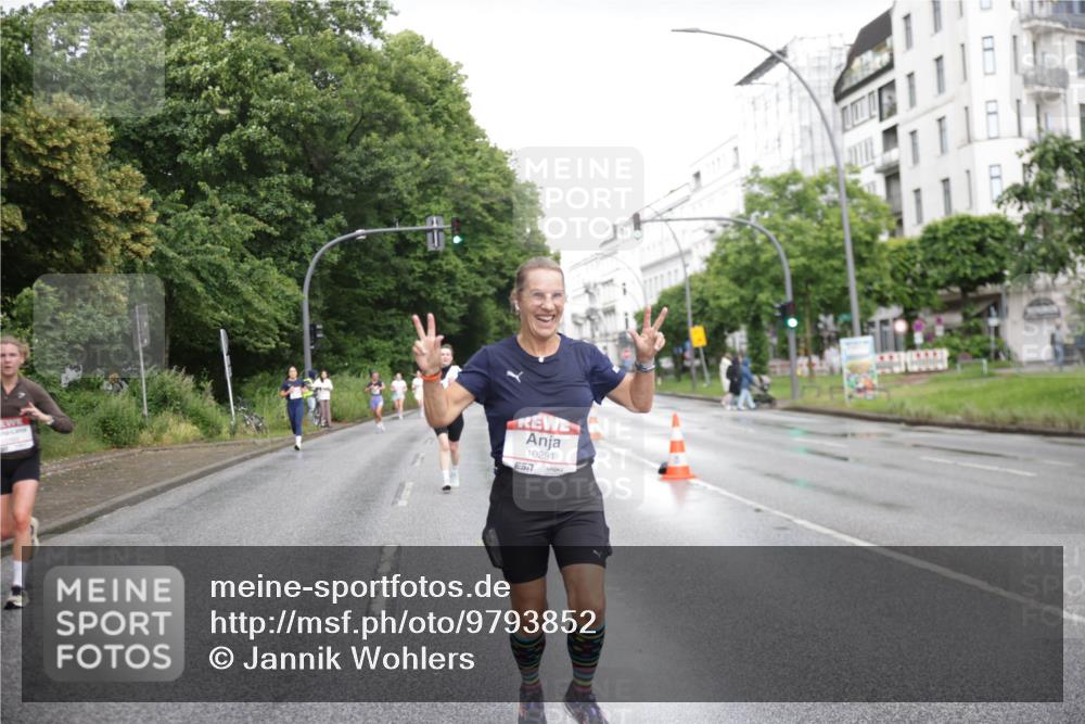 14.06.2026 - REWE Women's Run Jannik Wohlers http://msf.ph/oto/9793852 14.06.2026 09:53:30 Laufen 10291, 7 meine-sportfotos.de