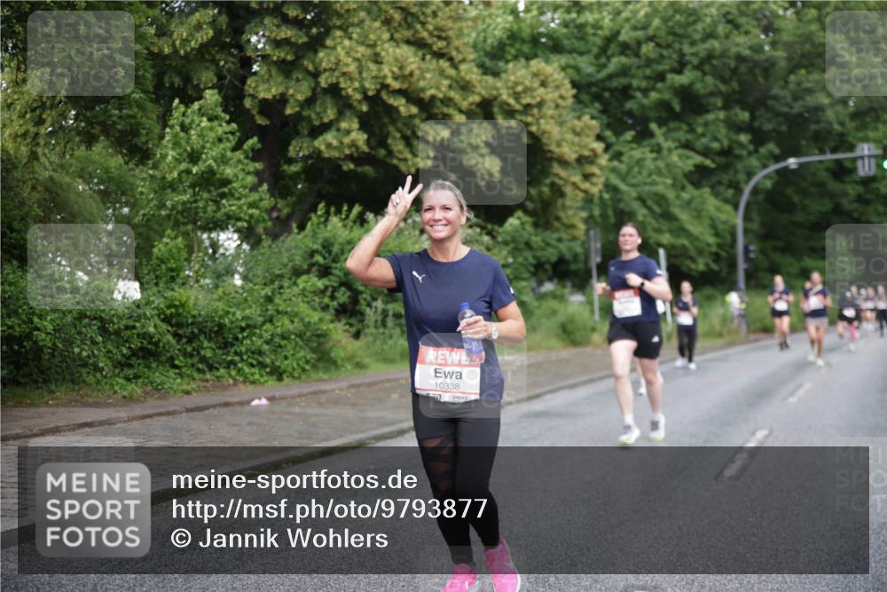 14.06.2026 - REWE Women's Run Jannik Wohlers http://msf.ph/oto/9793877 14.06.2026 09:53:46 Laufen 10338 meine-sportfotos.de