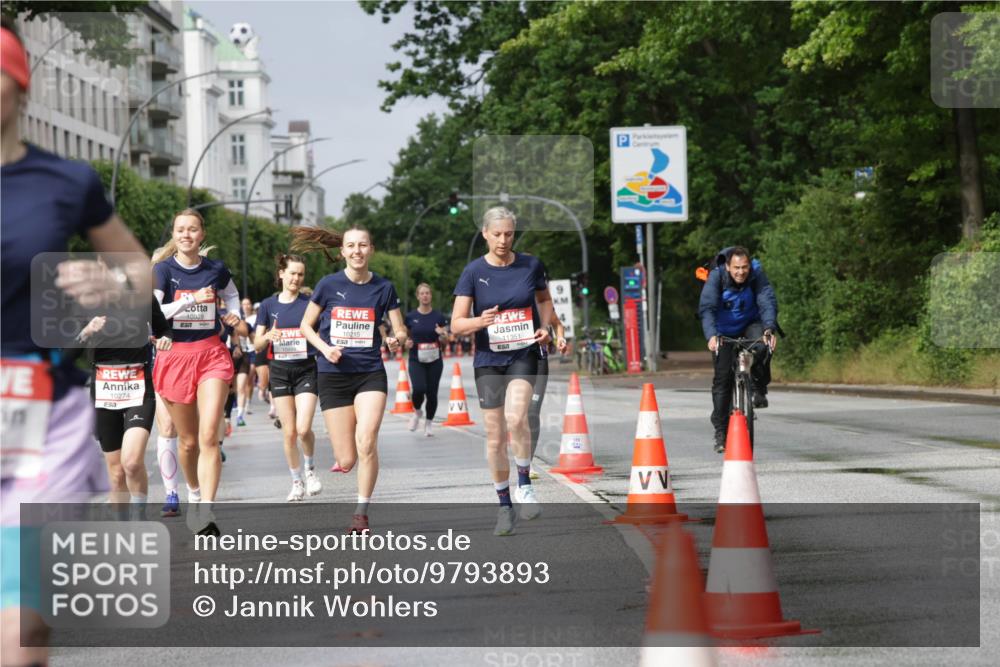 14.06.2026 - REWE Women's Run Jannik Wohlers http://msf.ph/oto/9793893 14.06.2026 09:07:47 Laufen 10274, 10929, 10215, 11351 meine-sportfotos.de