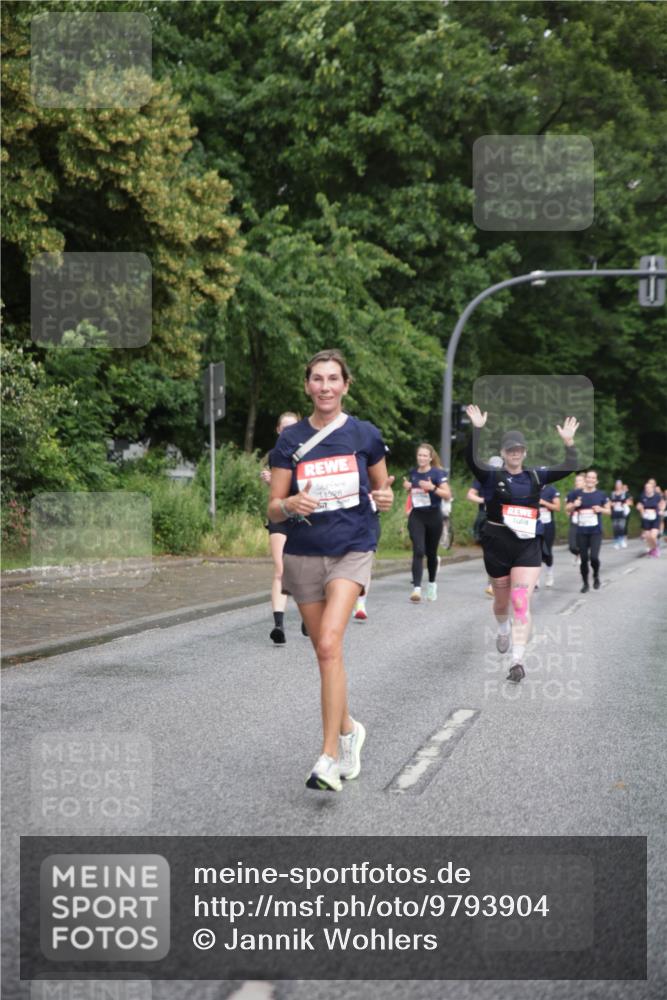 14.06.2026 - REWE Women's Run Jannik Wohlers http://msf.ph/oto/9793904 14.06.2026 09:53:51 Laufen 11588, 1989 meine-sportfotos.de