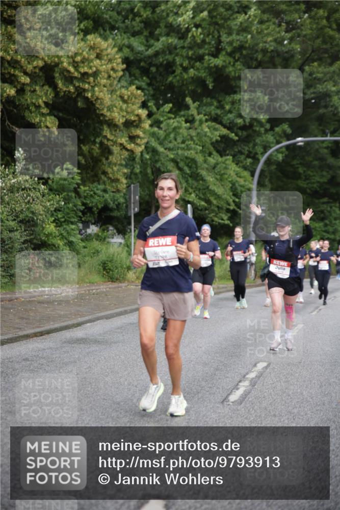14.06.2026 - REWE Women's Run Jannik Wohlers http://msf.ph/oto/9793913 14.06.2026 09:53:51 Laufen 11588, 1999 meine-sportfotos.de