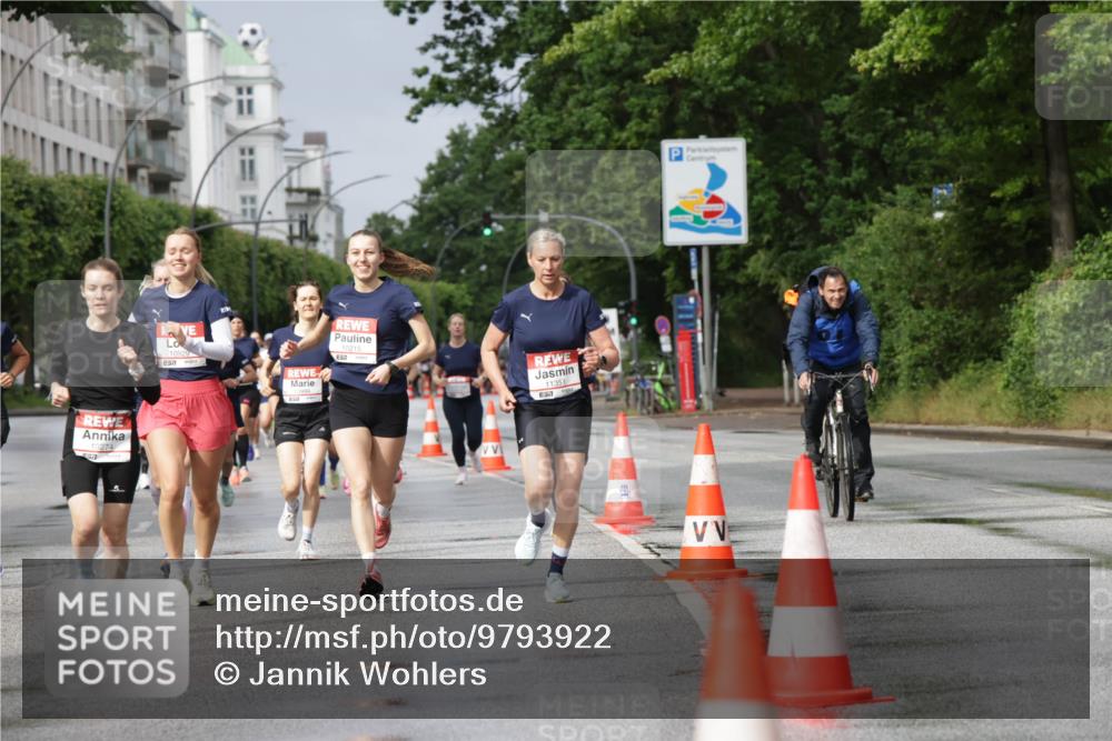 14.06.2026 - REWE Women's Run Jannik Wohlers http://msf.ph/oto/9793922 14.06.2026 09:07:47 Laufen 10274, 10929, 10215, 11351, 57 meine-sportfotos.de