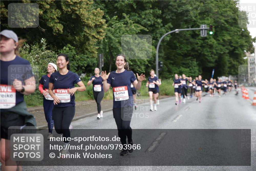 14.06.2026 - REWE Women's Run Jannik Wohlers http://msf.ph/oto/9793966 14.06.2026 09:53:56 Laufen 930, 10033, 10034, 7 meine-sportfotos.de