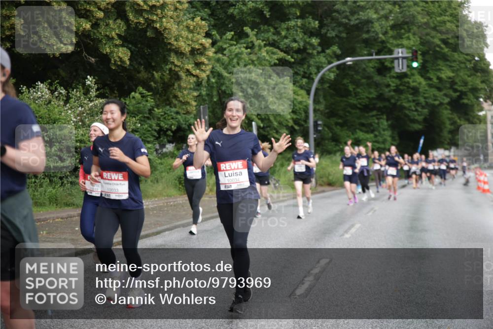 14.06.2026 - REWE Women's Run Jannik Wohlers http://msf.ph/oto/9793969 14.06.2026 09:53:57 Laufen 11533, 10033, 10034 meine-sportfotos.de
