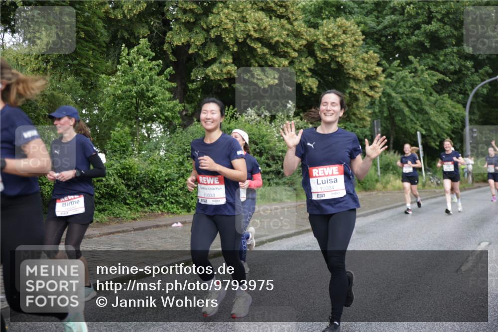 14.06.2026 - REWE Women's Run Jannik Wohlers http://msf.ph/oto/9793975 14.06.2026 09:53:57 Laufen 10033, 10034, 657 meine-sportfotos.de