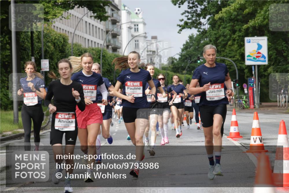 14.06.2026 - REWE Women's Run Jannik Wohlers http://msf.ph/oto/9793986 14.06.2026 09:07:49 Laufen 10430, 10274, 10929, 10215, 11351, 57 meine-sportfotos.de