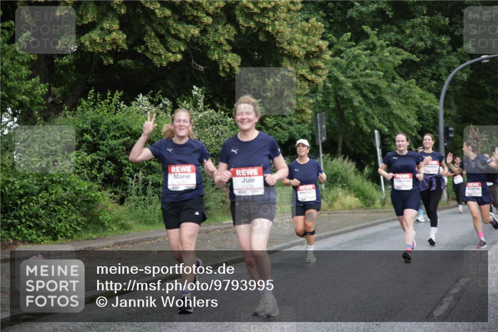14.06.2026 - REWE Women's Run Jannik Wohlers http://msf.ph/oto/9793995 14.06.2026 09:54:00 Laufen 10054, 10056 meine-sportfotos.de