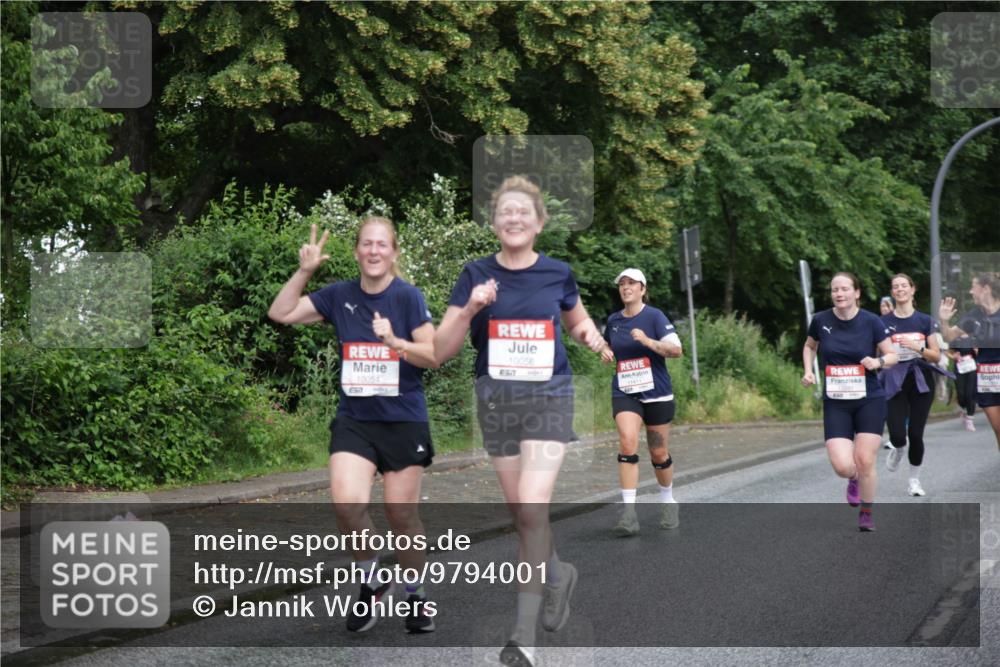 14.06.2026 - REWE Women's Run Jannik Wohlers http://msf.ph/oto/9794001 14.06.2026 09:54:01 Laufen 10054, 10056, 517, 11411 meine-sportfotos.de