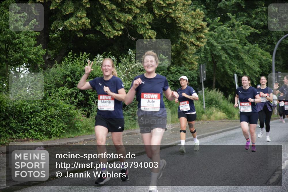 14.06.2026 - REWE Women's Run Jannik Wohlers http://msf.ph/oto/9794003 14.06.2026 09:54:01 Laufen 10054, 77, 10056, 57 meine-sportfotos.de