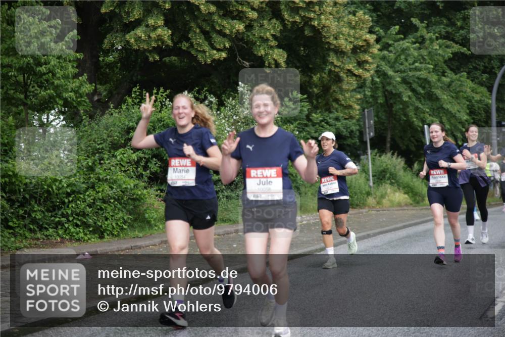 14.06.2026 - REWE Women's Run Jannik Wohlers http://msf.ph/oto/9794006 14.06.2026 09:54:01 Laufen 10054, 10056 meine-sportfotos.de