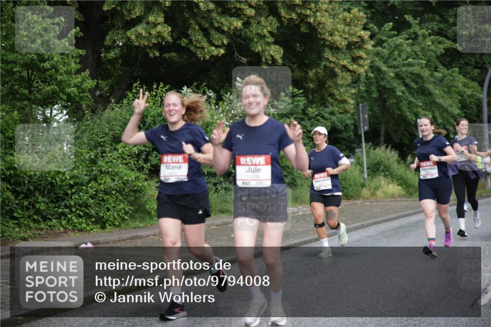 14.06.2026 - REWE Women's Run Jannik Wohlers http://msf.ph/oto/9794008 14.06.2026 09:54:01 Laufen 10054, 10056, 6577 meine-sportfotos.de