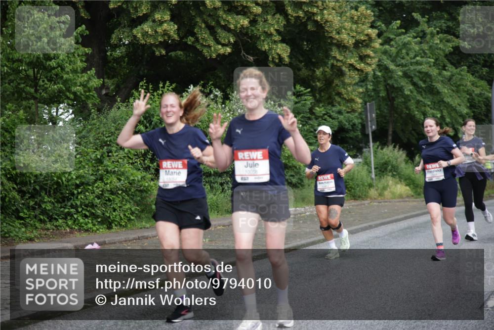 14.06.2026 - REWE Women's Run Jannik Wohlers http://msf.ph/oto/9794010 14.06.2026 09:54:01 Laufen 10056, 10054 meine-sportfotos.de