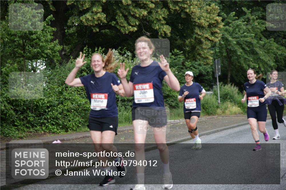 14.06.2026 - REWE Women's Run Jannik Wohlers http://msf.ph/oto/9794012 14.06.2026 09:54:01 Laufen 10054, 10056, 657 meine-sportfotos.de