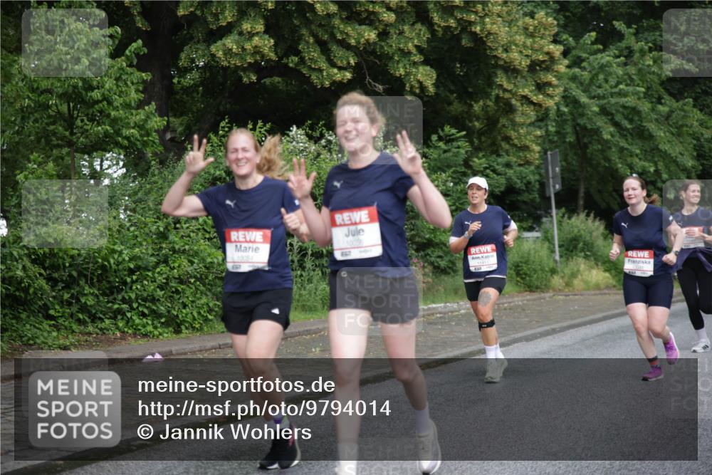 14.06.2026 - REWE Women's Run Jannik Wohlers http://msf.ph/oto/9794014 14.06.2026 09:54:01 Laufen 10054, 857, 11411, 10031 meine-sportfotos.de