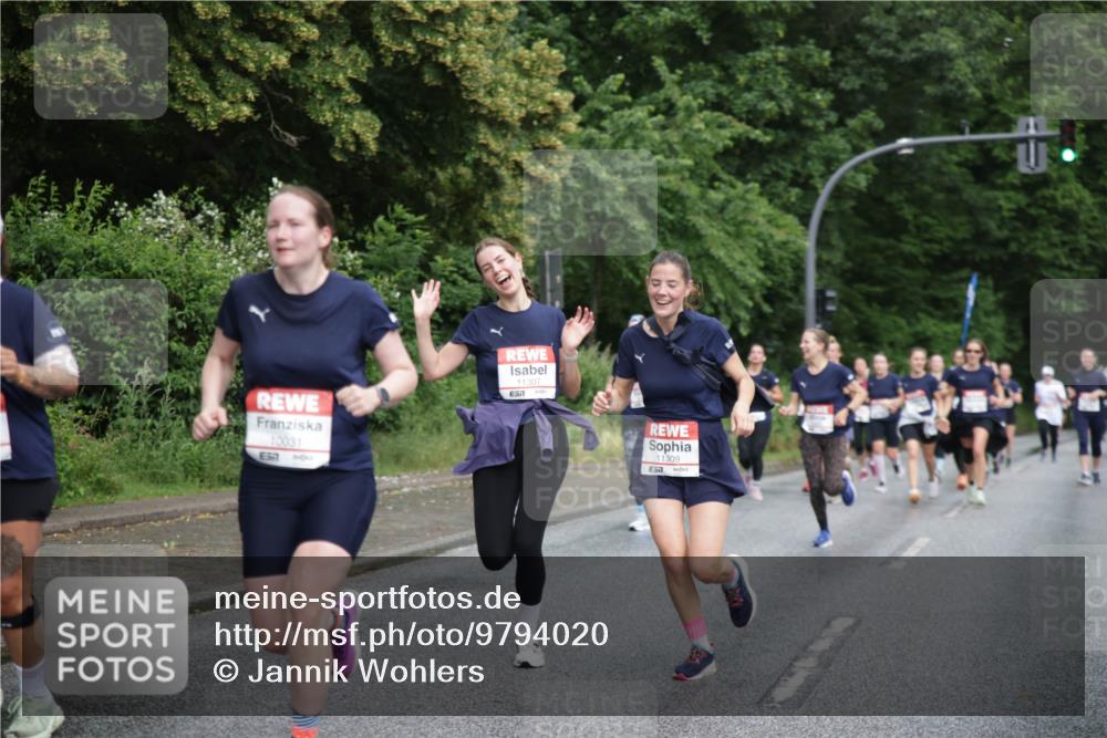 14.06.2026 - REWE Women's Run Jannik Wohlers http://msf.ph/oto/9794020 14.06.2026 09:54:03 Laufen 10031, 11307, 57, 11309 meine-sportfotos.de