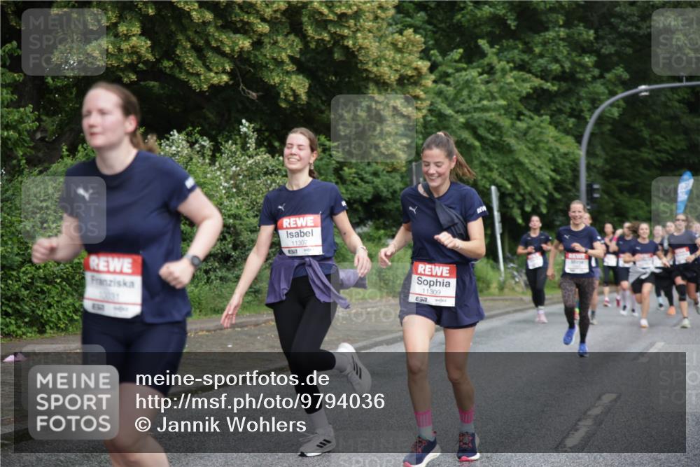 14.06.2026 - REWE Women's Run Jannik Wohlers http://msf.ph/oto/9794036 14.06.2026 09:54:03 Laufen 10031, 11307, 657, 11309, 7 meine-sportfotos.de