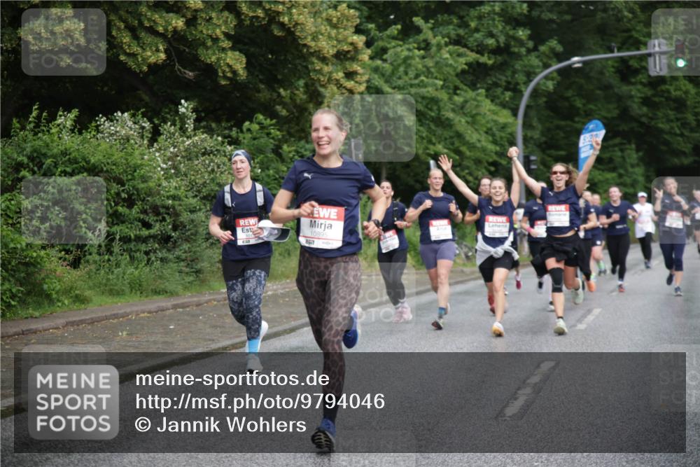14.06.2026 - REWE Women's Run Jannik Wohlers http://msf.ph/oto/9794046 14.06.2026 09:54:05 Laufen 101, 8577, 10895 meine-sportfotos.de