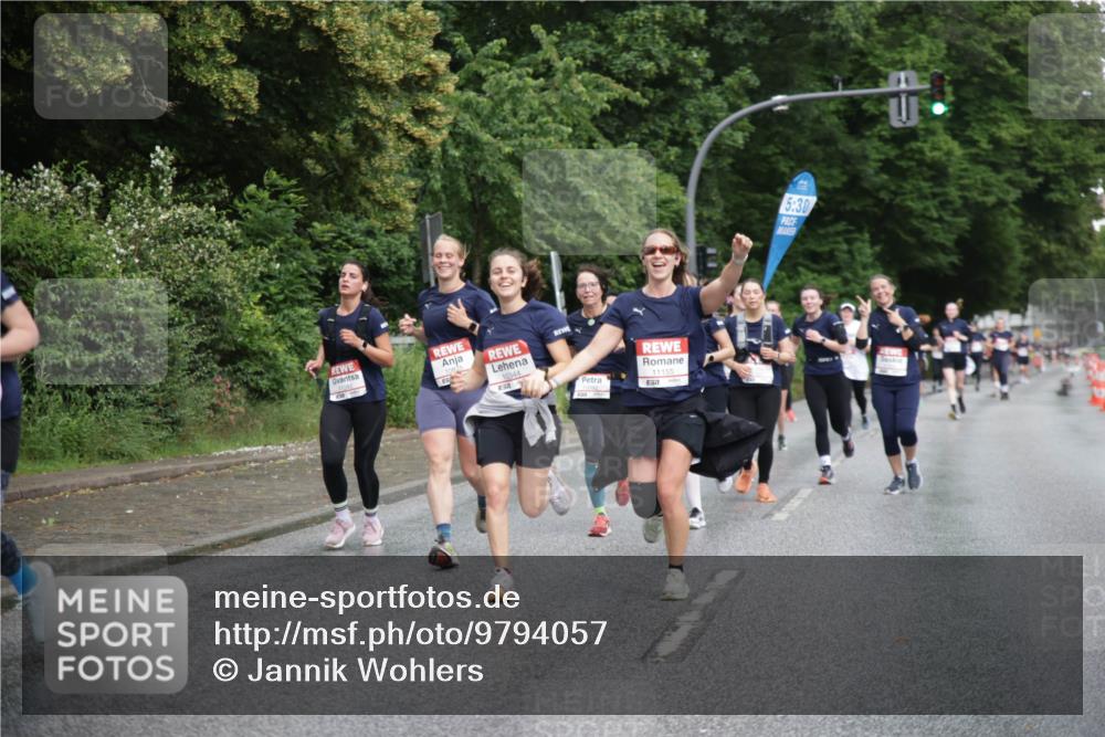 14.06.2026 - REWE Women's Run Jannik Wohlers http://msf.ph/oto/9794057 14.06.2026 09:54:06 Laufen 10875, 10344, 11155, 5, 30 meine-sportfotos.de